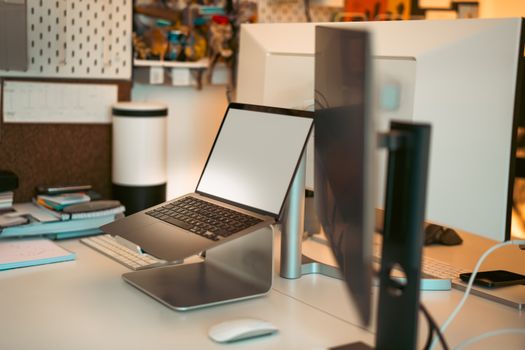 เลือกแท่นวาง Notebook อย่างไรให้เหมาะกับการทำงานนาน ๆ – 19 กรกฎาคม 2569